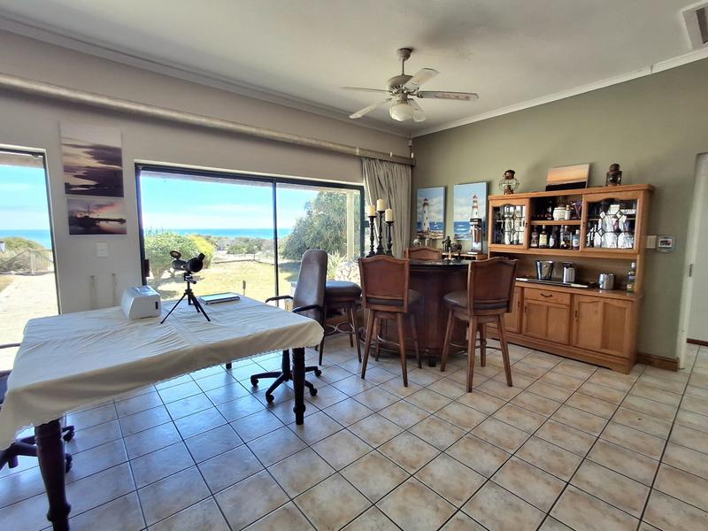 5 Bedroom Property for Sale in Duyker Eiland Western Cape